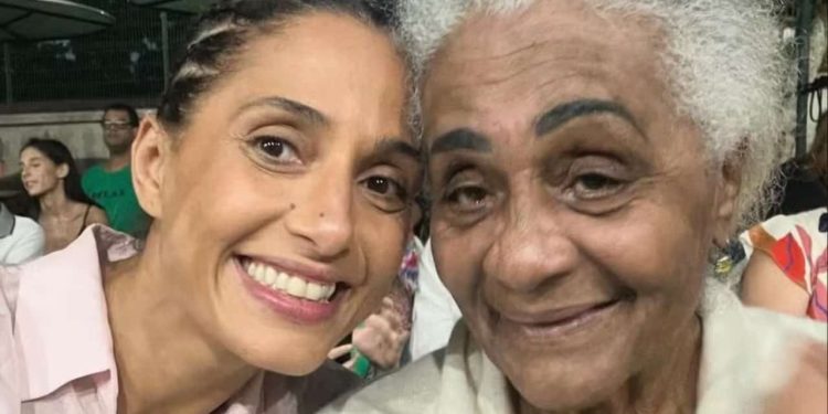 Mãe de Camila Pitanga